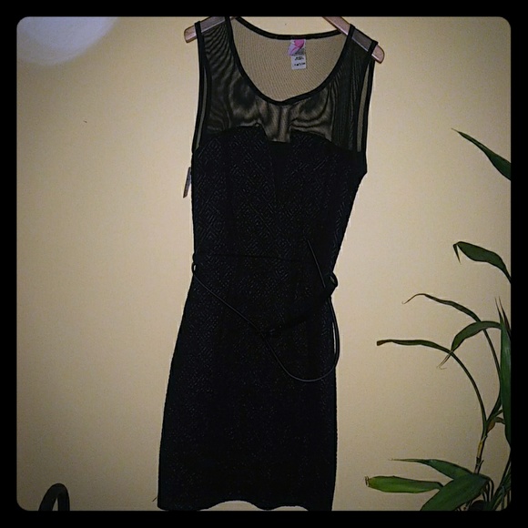 Route Dresses & Skirts - Little black dress
